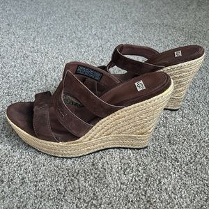 Ugg Brown Suede Jute Platform Sandal. Size 7.
